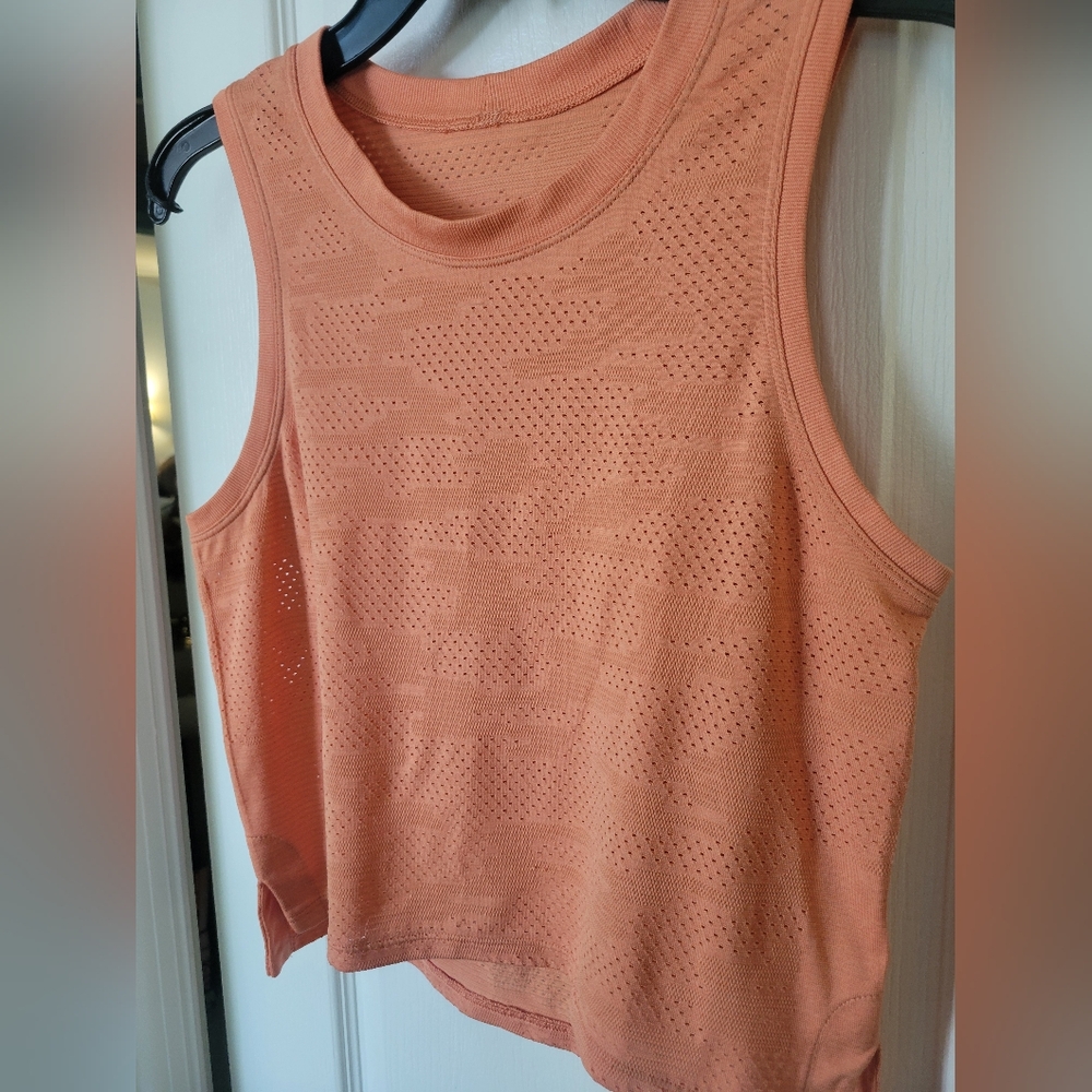 Lululemon Train to Be Cropped Muscle Tank Top Dot Camo Orange Size 4 Sleeveless - Picture 4 of 10